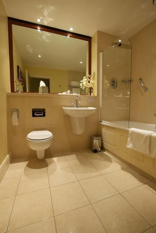 Brook Lane Hotel Кенмеър Екстериор снимка